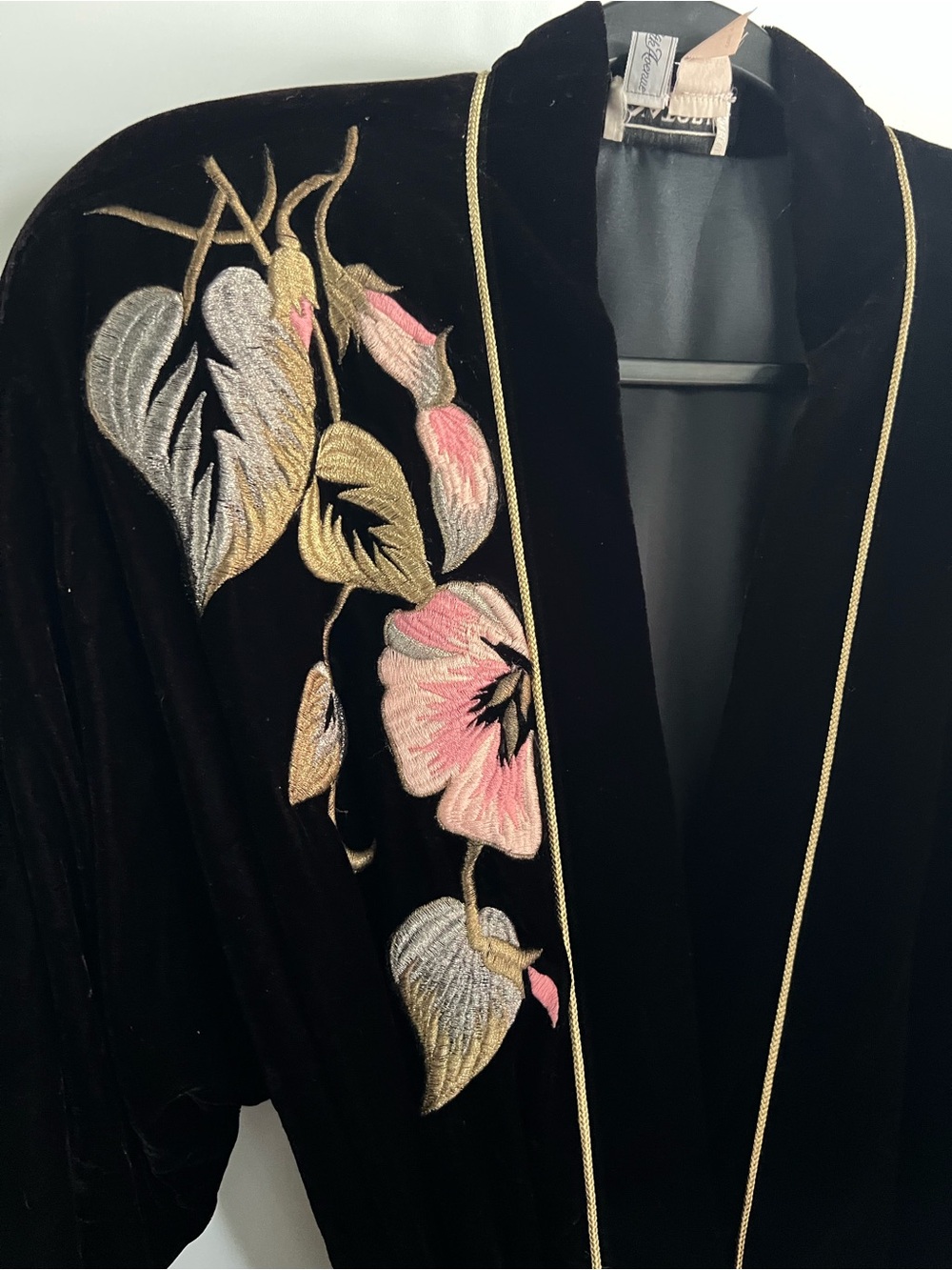 Vintage Natori Black Velvet Robe with Pink & Gold Floral Embroidery Saks Fifth - Picture 2 of 6